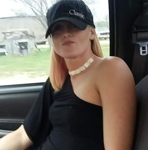 Meet your Posher, Kara